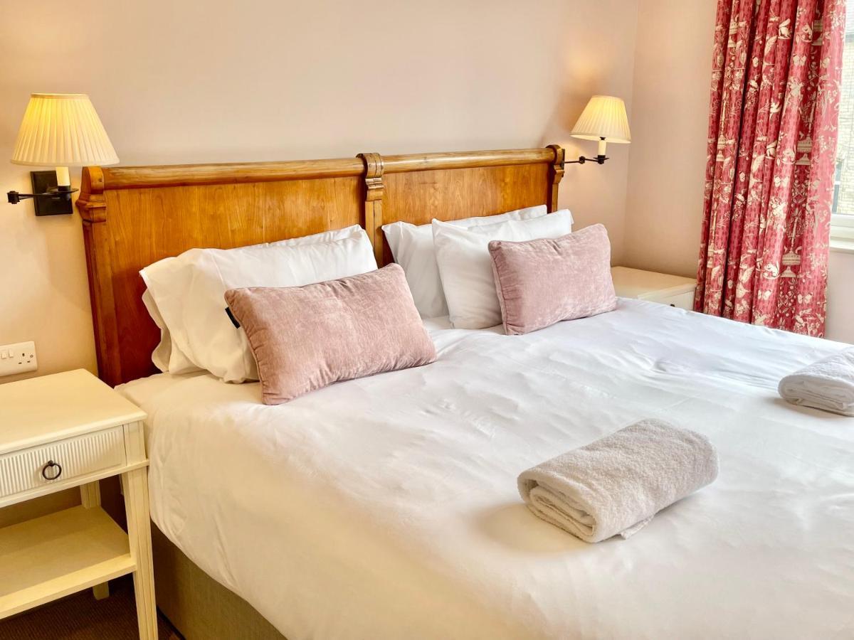 Central Townhouse With Free Off Road Parking And Garden Йорк Экстерьер фото
